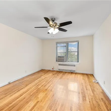 Image 5 - 1293 East 5th Street, New York, NY 11230, USA - Condo for sale