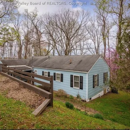Buy this 3 bed house on 1599 Skyline Road in Charleston, WV 25314