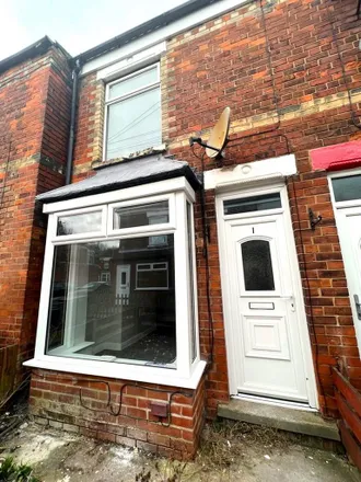 Rent this 2 bed house on Carlton Avenue in Hull, HU5 3BU
