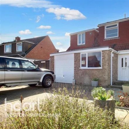 Rent this 4 bed duplex on Partridge Close in Worle, BS22 8TY