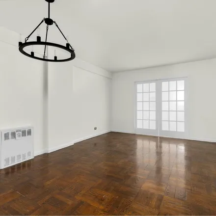 Image 2 - 404 East 66th Street, New York, NY 10065, USA - Apartment for rent