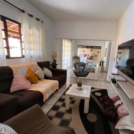 Buy this 5 bed house on Rua Nicolino Nacaratti in Centro, Bragança Paulista - SP