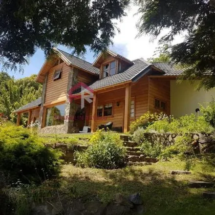 Buy this 3 bed house on unnamed road in Faldeos del Chapelco, San Martín de los Andes