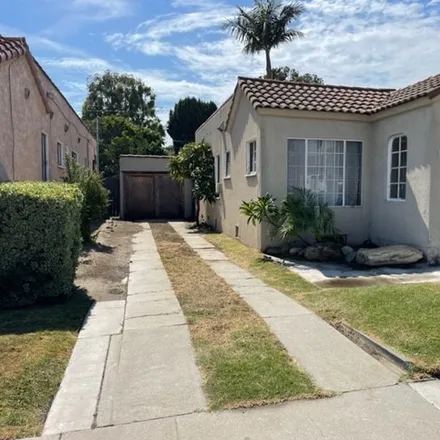 Buy this 2 bed house on 5867 Cerritos Avenue in Long Beach, CA 90805