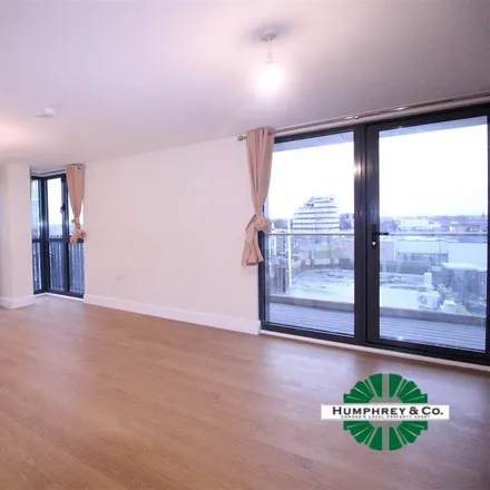 Image 5 - Dreams, High Road, Seven Kings, London, IG1 1TR, United Kingdom - Apartment for rent