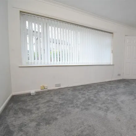 Image 7 - Longlands Road, Ossett, WF5 0PS, United Kingdom - Duplex for rent