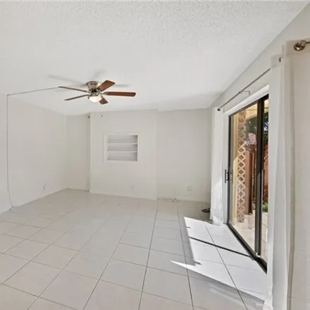 Image 5 - 12388 Woodrose Court, Villas, FL 33907, USA - Townhouse for sale