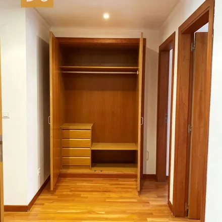 Rent this 3 bed apartment on Estádio Universitário de Lisboa in Rua Filipe Duarte, 1601-801 Lisbon