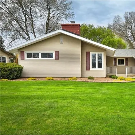 Buy this 3 bed house on 698 Tatepaha Boulevard in Faribault, MN 55021