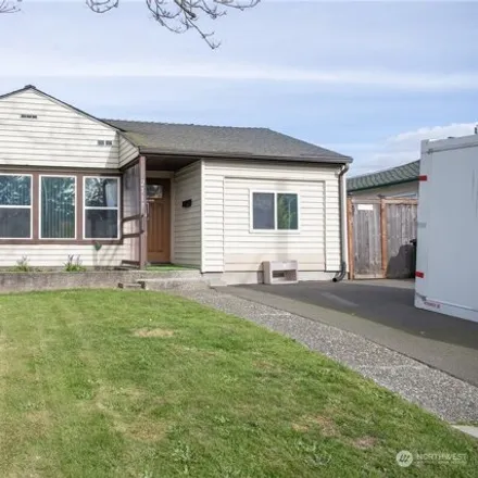 Buy this 3 bed house on 2195 South Sprague Avenue in Tacoma, WA 98405
