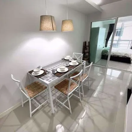 Rent this 2 bed apartment on Waterford Resort @ Sukhumvit 50 in Soi Roem Charoen, Khlong Toei District