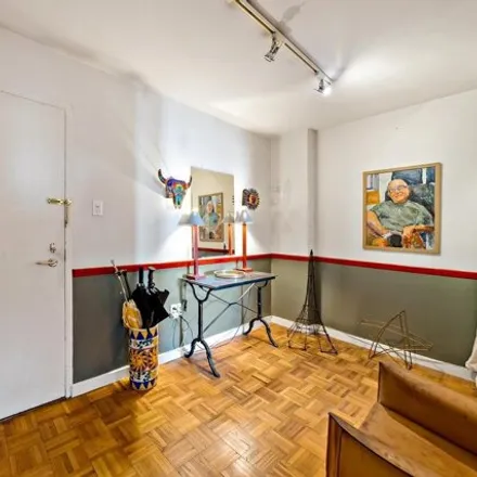 Image 2 - Hopkinson House, 604 South Washington Square, Philadelphia, PA 19106, USA - Condo for sale