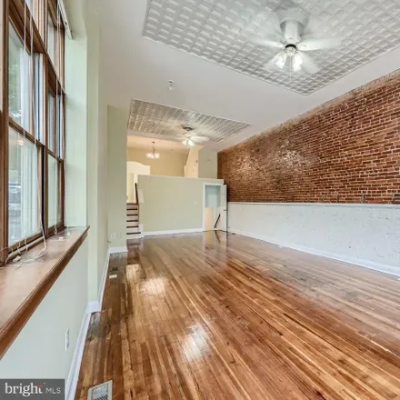 Image 8 - 100 North Lakewood Avenue, Baltimore, MD 21224, USA - Townhouse for sale
