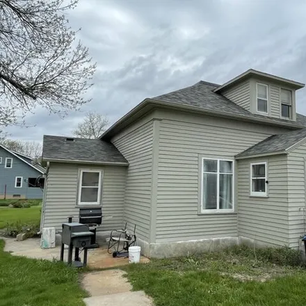 Image 2 - 110 West Sycamore Street, Parkston, SD 57366, USA - House for sale