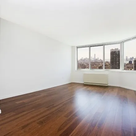 Image 2 - 460 West 41st Street, New York, NY 10018, USA - Apartment for rent