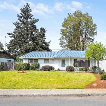 Buy this 3 bed house on 4625 2nd Place Southeast in Salem, OR 97302