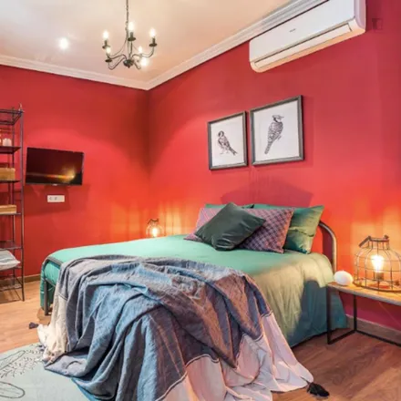 Rent this 2 bed room on Calle de la Araucaria in 8, 28039 Madrid