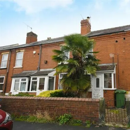 Buy this 2 bed townhouse on Vincent Crescent in Chesterfield, S40 3NP