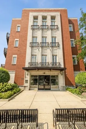 Image 3 - 1075 West Roosevelt Road, Chicago, IL 60608, USA - Condo for sale