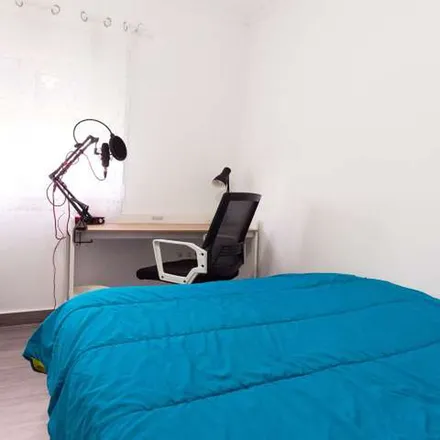 Image 1 - Calle Manuel Casana, 15, 41018 Seville, Spain - Apartment for rent