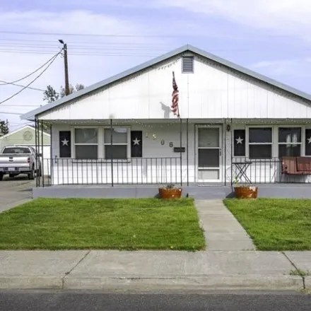 Buy this 3 bed house on 1501 Torthay Place in Richland, WA 99354