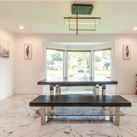 Image 3 - 1188 East 124th Street, Willowbrook, CA 90059, USA - House for sale