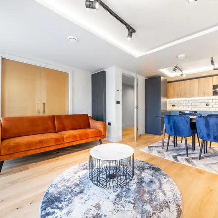 Rent this 3 bed apartment on Newham's Yard in 151 Tower Bridge Road, Bermondsey Village