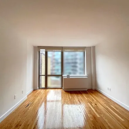 Rent this 1 bed apartment on Hudson Market in 10th Avenue, New York