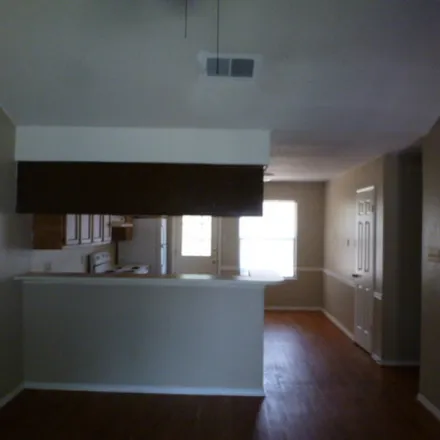 Image 3 - 3208 Catalina Drive, Austin, TX 78741, USA - Room for rent