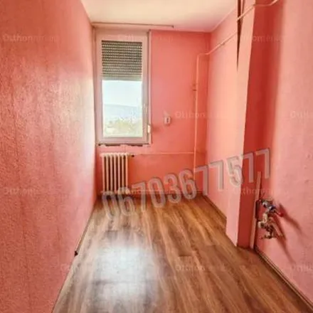 Image 1 - Tatabánya, Álmos vezér utca, 2800, Hungary - Apartment for rent