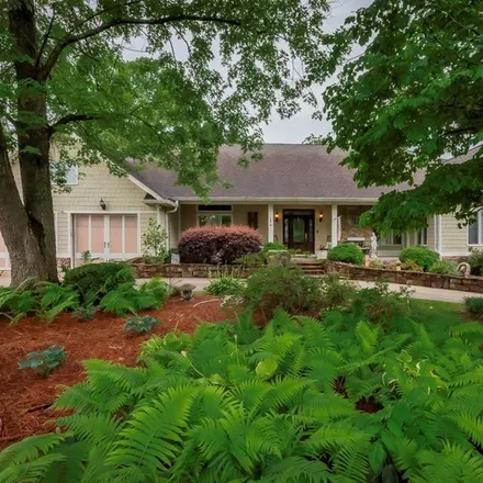 Image 1 - 8123 Savannah Hills Drive, Savannah Hills, Hamilton County, TN 37363, USA - House for sale