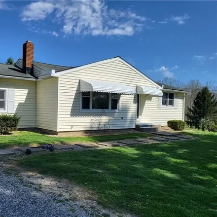 Buy this 2 bed house on 5090 Dresden Road in Stringtown, Muskingum County