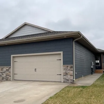 Buy this 4 bed condo on West Broek Drive in Sioux Falls, SD