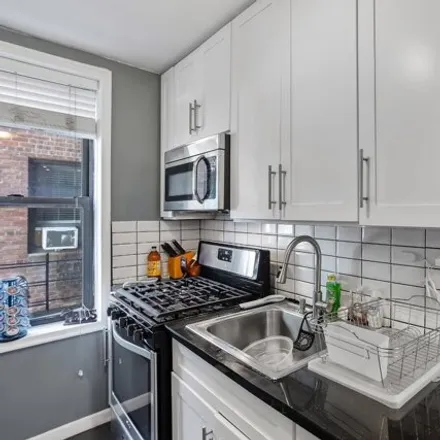 Image 6 - 2860 Bailey Avenue, New York, NY 10463, USA - Apartment for sale