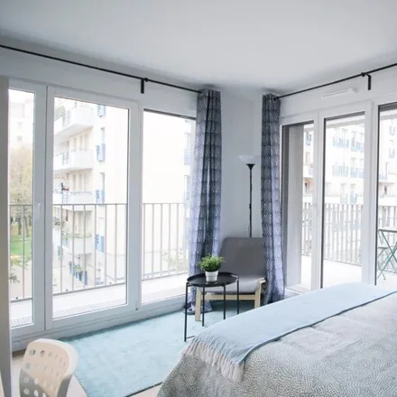 Rent this 5 bed room on 10 Rue Mozart in 92110 Clichy, France