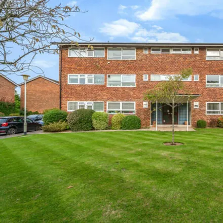 Buy this 2 bed apartment on St. Margarets in Guildford, GU1 1TL
