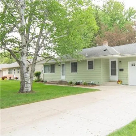 Buy this 3 bed house on 140 Meadow Lane in Mankato, MN 56001