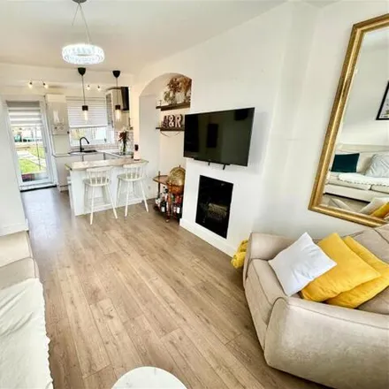 Buy this 3 bed townhouse on unnamed road in Burnt Oak, London