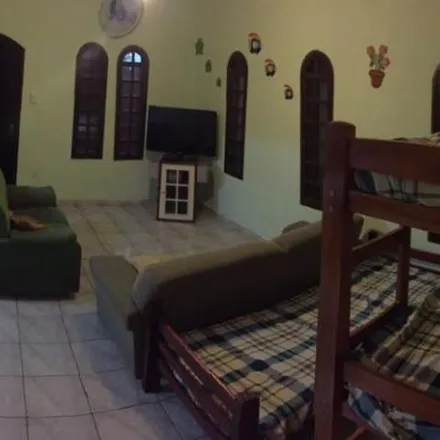 Buy this 2 bed house on Rua Arnaldo Justino da Silva in Travessão, Caraguatatuba - SP