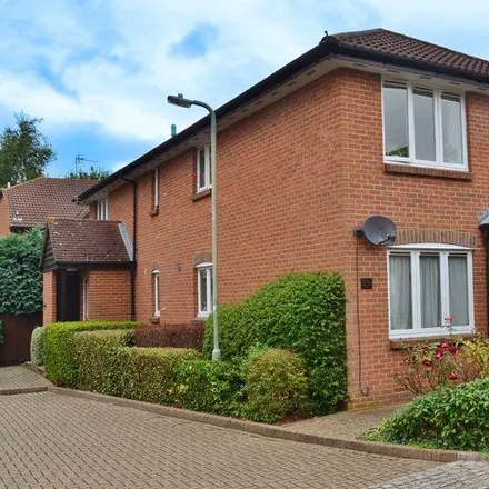 Rent this 1 bed apartment on 57 Pheasant Walk in Sandford-on-Thames, OX4 4XX