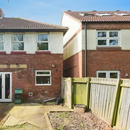 Image 2 - Giles Avenue, York, North Yorkshire, Yo31 0rb - Townhouse for sale