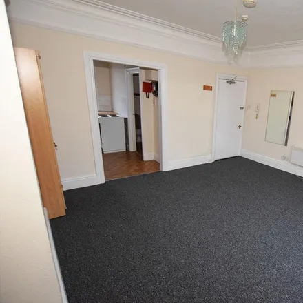 Rent this studio apartment on 316 Portswood Road in Southampton, SO17 2TD