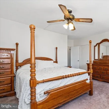 Image 3 - Delaware Avenue Historic District, Delaware Avenue, Wilmington, DE 12806, USA - Condo for sale