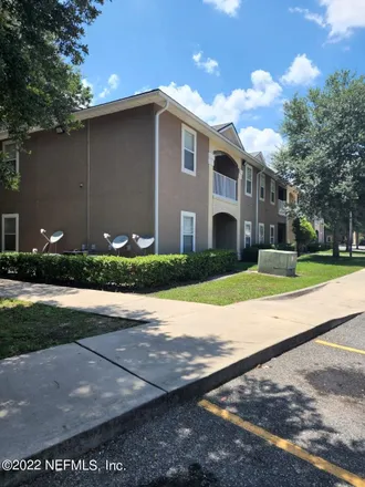 Buy this 2 bed condo on 4908 Old Middleburg Road in Jacksonville Heights, Jacksonville