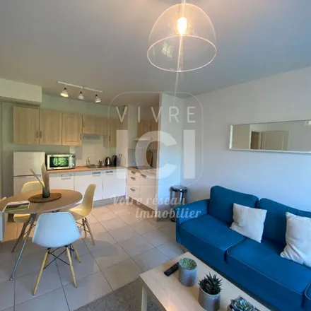 Rent this 1 bed apartment on 89B Rue des Pavillons in 44000 Nantes, France
