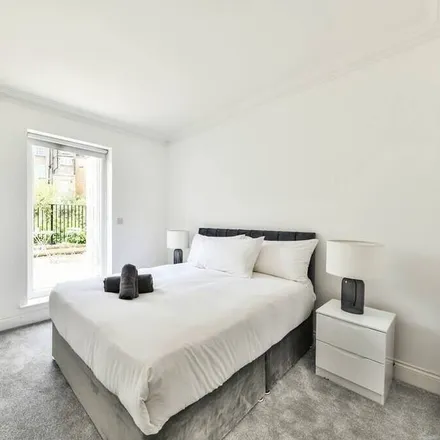 Rent this 2 bed apartment on London in SW3 2JJ, United Kingdom