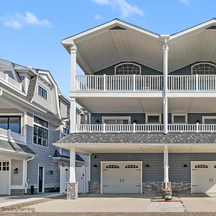 Buy this 6 bed townhouse on 101 83rd Street in Sea Isle City, Cape May County