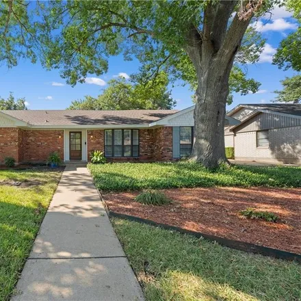 Buy this 3 bed house on 5612 Lake Haven Drive in Waco, TX 76710