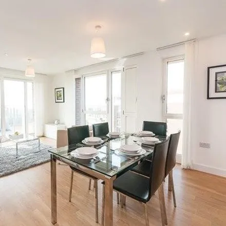 Rent this 3 bed apartment on Marner Point in 1 Jefferson Plaza, London