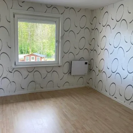 Rent this 3 bed apartment on Kerkstraat in 9521 Sint-Lievens-Houtem, Belgium